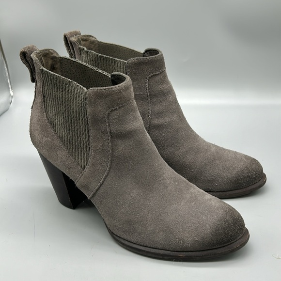 Authentic UGG COBIE 2 Suede Ankle Boot - Picture 3 of 10